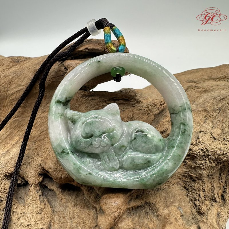 【肌容雪】天然緬甸A貨翡翠綠飄花貓咪吊墜繩 編號441